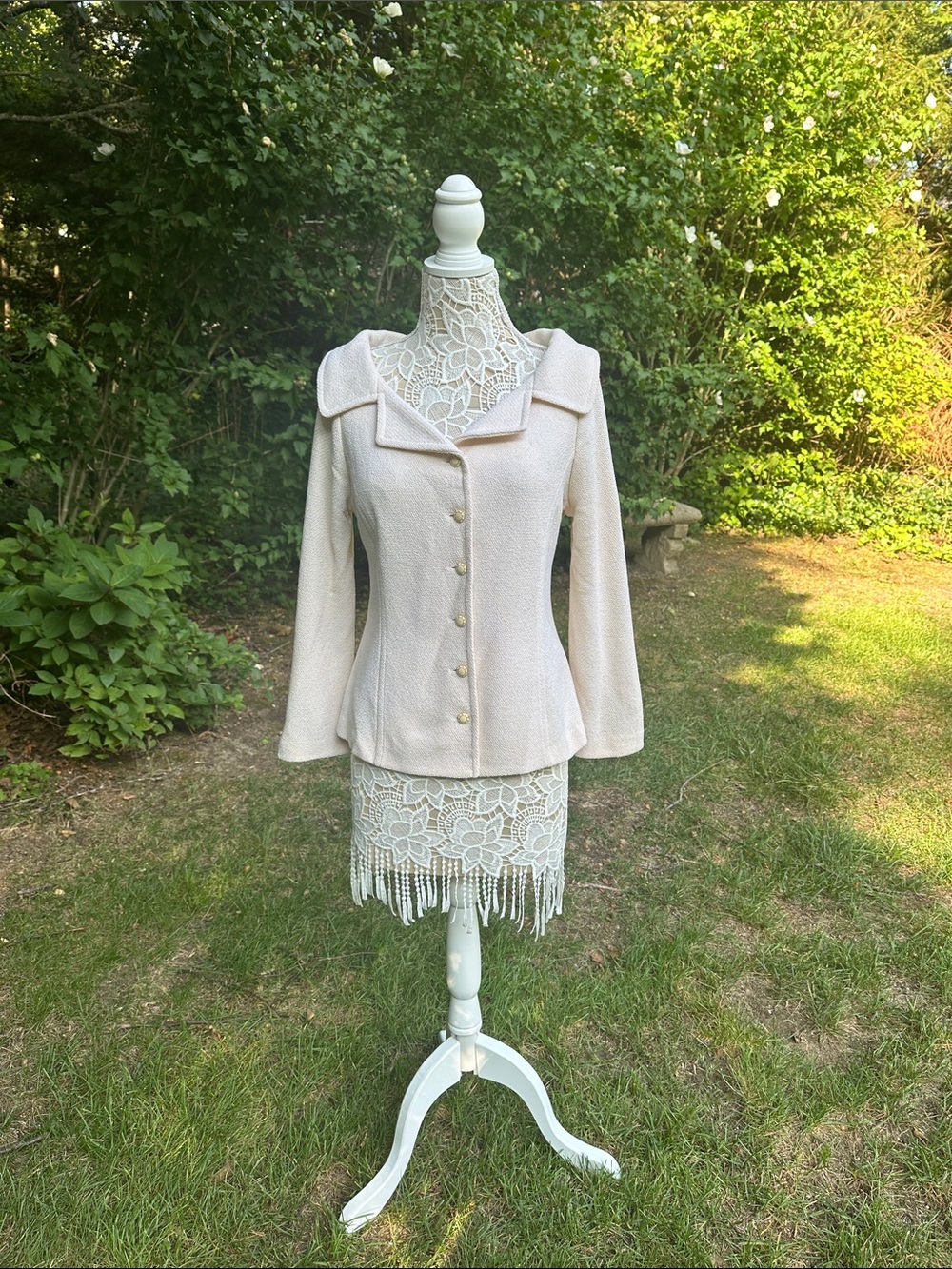 St. John Collection Cream Textured Button Front Jacket